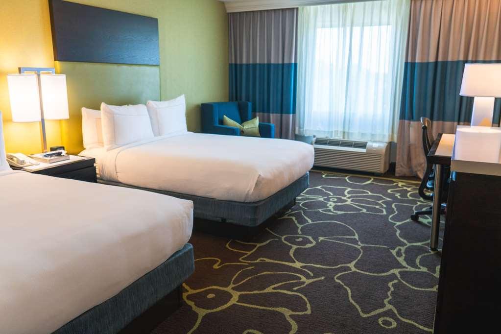 Готель Doubletree By Hilton Charlotte Uptown Номер фото