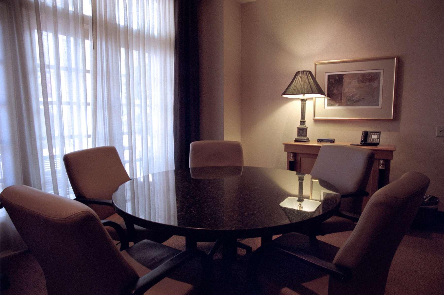 Готель Doubletree By Hilton Charlotte Uptown Екстер'єр фото