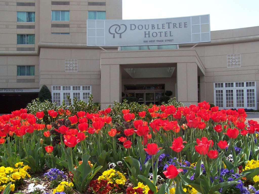 Готель Doubletree By Hilton Charlotte Uptown Екстер'єр фото